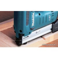 Степлер Makita DST221Z