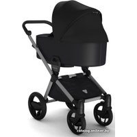 Универсальная коляска Invictus V-Pram (3 в 1, черный/золотистый, серебристая рама)