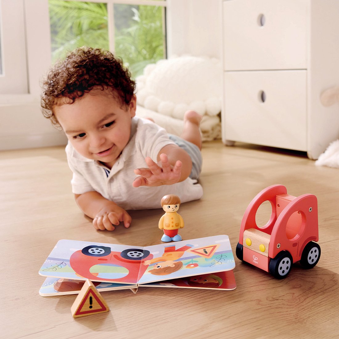 

Развивающая игра Hape Дорожное приключение E3434_HP