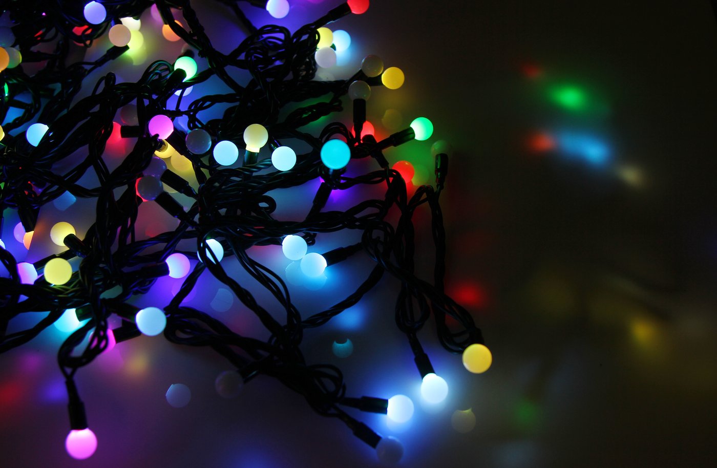 

Новогодняя гирлянда Neon-Night LED - шарики 13 мм [303-509-1]