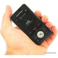 Кнопочный телефон Sony Ericsson W910i Walkman