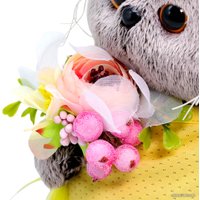 Классическая игрушка BUDI BASA Collection Басик Baby с букетом из цветов и ягод BB-082 (20 см)
