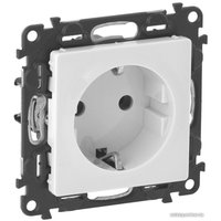 Розетка Legrand Valena Life 753421 (белый)