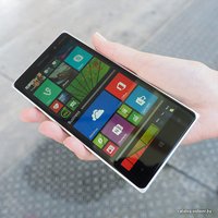 Смартфон Nokia Lumia 830 Green