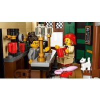 Конструктор LEGO Icons 10350 Тюдоровский угол