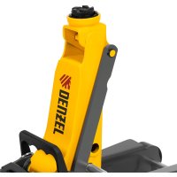 Подкатной домкрат Denzel 51233 2.5т (кейс)