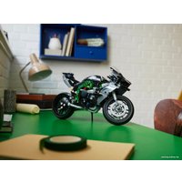 Конструктор LEGO Technic 42170 Мотоцикл Kawasaki Ninja H2R