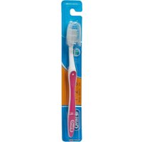 Зубная щетка Oral-B 1 2 3 Чистота Свежесть Даже между зубов 40 (1 шт)