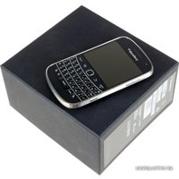 Смартфон BlackBerry Bold 9900