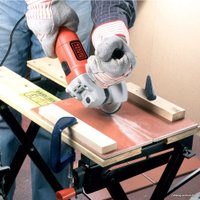 Угловая шлифмашина Black & Decker G915 в Пинске