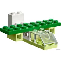 Конструктор LEGO Classic 10713 Чемоданчик для творчества и конструирования