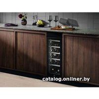 Винный шкаф Electrolux EWUS018B7B