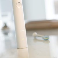 Электрическая зубная щетка и ирригатор Philips HX8492/04