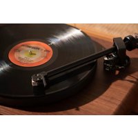 Виниловый проигрыватель Crosley C65 Walnut