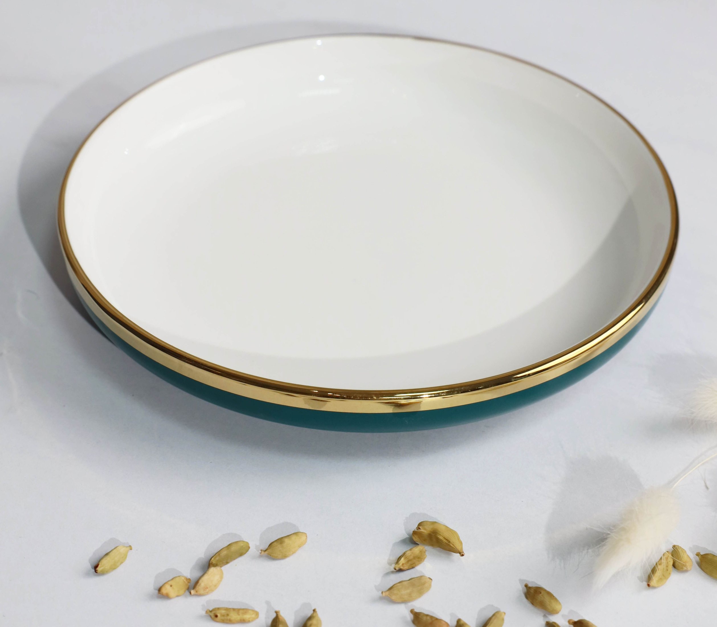 

Тарелка обеденная AksHome Moonshine 20,5х3,2см (темно-зеленый/золото)