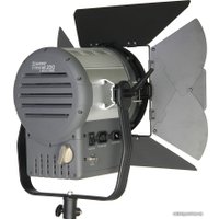 Лампа GreenBean Fresnel 200 LED X3 DMX