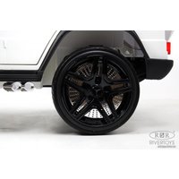 Электромобиль RiverToys Мercedes-Benz AMG G65 4WD (белый)