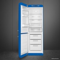 Холодильник Smeg FAB32LBE3