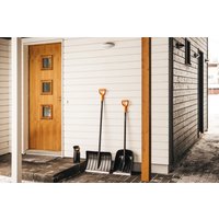 Лопата для уборки снега Fiskars Solid 1052526