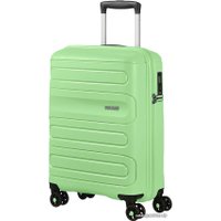 Чемодан-спиннер American Tourister Sunside Neo Mint 55 см