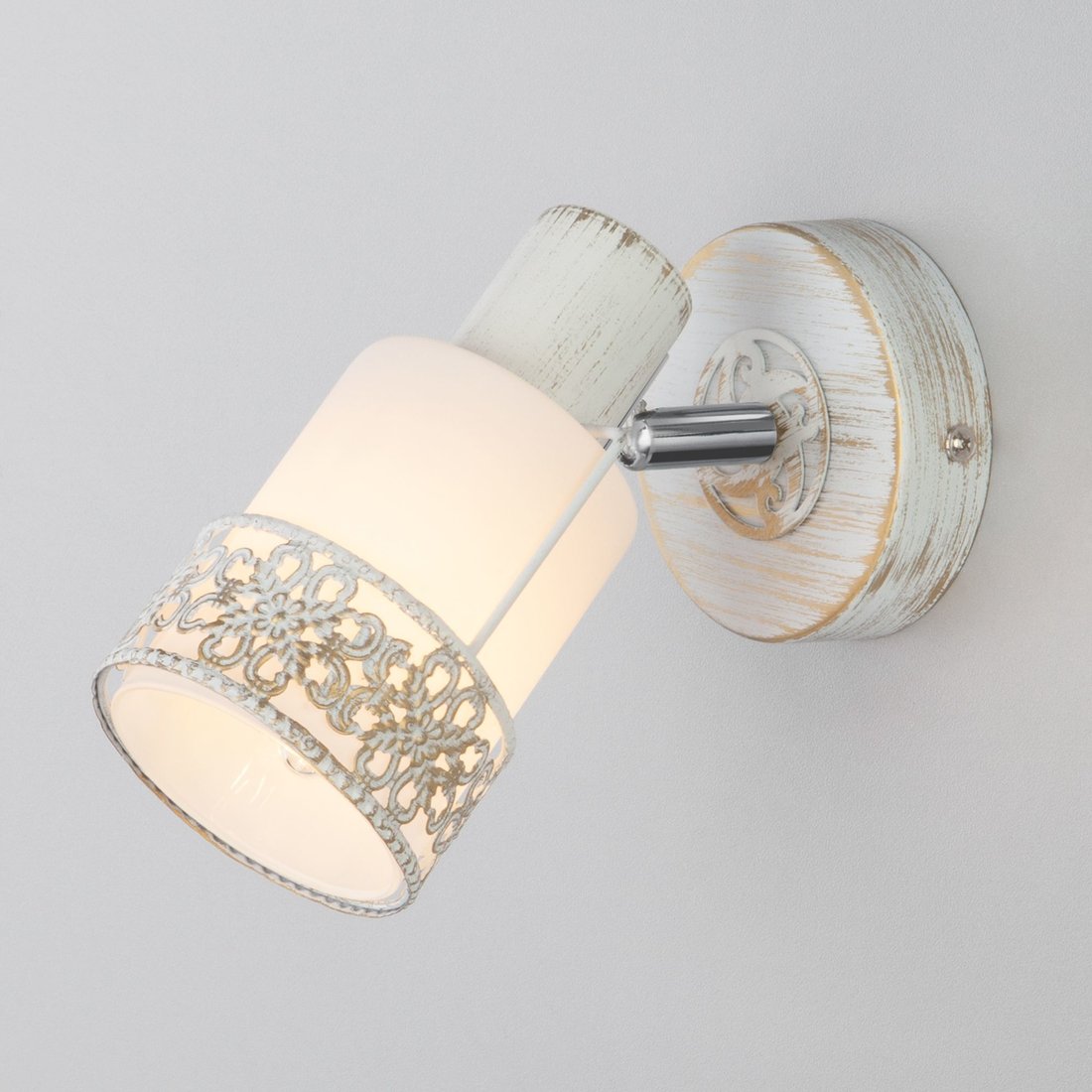 

Бра Евросвет 20025/1 (белый с золотом / хром)