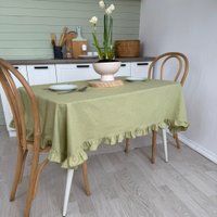 Скатерть ОМурМебель 200x150см прямоугольная с рюшами (зеленый)