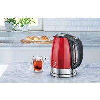 Электрический чайник Electrolux EEWA7700R