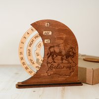 Вечный календарь Творческая мастерская "Пуговка" Анастасии Минич Зубр с картой Беларуси