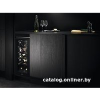 Винный шкаф AEG AWUS018B7B