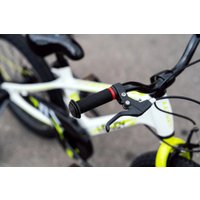 Детский велосипед Lenjoy Sports Shadow 18 (белый/желтый)