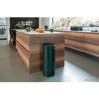 Мусорное ведро Brabantia Touch Bin New 30 л (зеленая сосна)