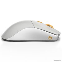 Игровая мышь Glorious Series One Pro (белый/оранжевый)