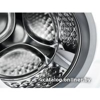 Стирально-сушильная машина Electrolux EW7WO448W