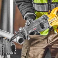 Сабельная пила DeWalt DCS386NT-XJ (без АКБ)