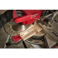 Торцовочная пила Milwaukee M18 FMS305-121-II 4933499181 (с 1-им АКБ)