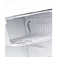 Однокамерный холодильник Hyundai CO1002 (белый)