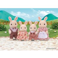 Набор фигурок Sylvanian Families Семья Молочных Кроликов 4108