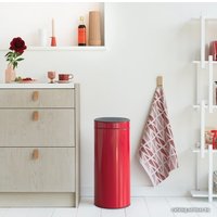 Мусорное ведро Brabantia Touch Bin New 30 л (пламенно-красный)