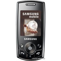 Кнопочный телефон Samsung J700