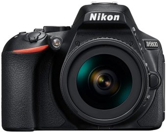 Зеркальный фотоаппарат Nikon D5600 Kit 18-140mm AF-S VR