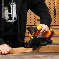 Дисковая (циркулярная) пила Deko DKCS20V 084-1039 (с 1-им АКБ)