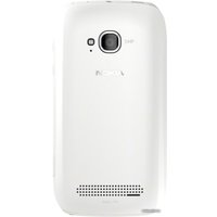 Телефон Nokia Lumia 710