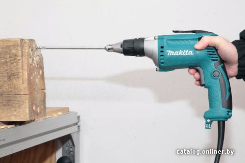 Шуруповерт для гипсокартона Makita FS4300