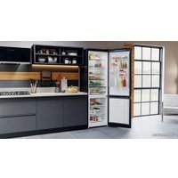 Холодильник Hotpoint HTS 8202I BX O3