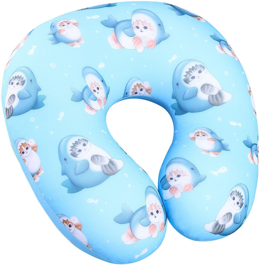 

Подушка для путешествий Mni Mnu Котик в костюме акулы 9826247 (27x27)