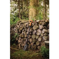 Лопата штыковая остроконечная Fiskars Solid 1003455