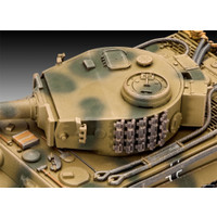 Сборная модель Revell 03262 Немецкий тяжелый танк PzKpfw VI Tiger Ausf. H