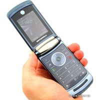 Кнопочный телефон Motorola RAZR2 V8