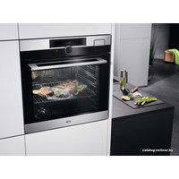 Электрический духовой шкаф AEG BSK999330M