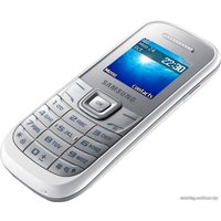 Кнопочный телефон Samsung Keystone II GT-E1200M